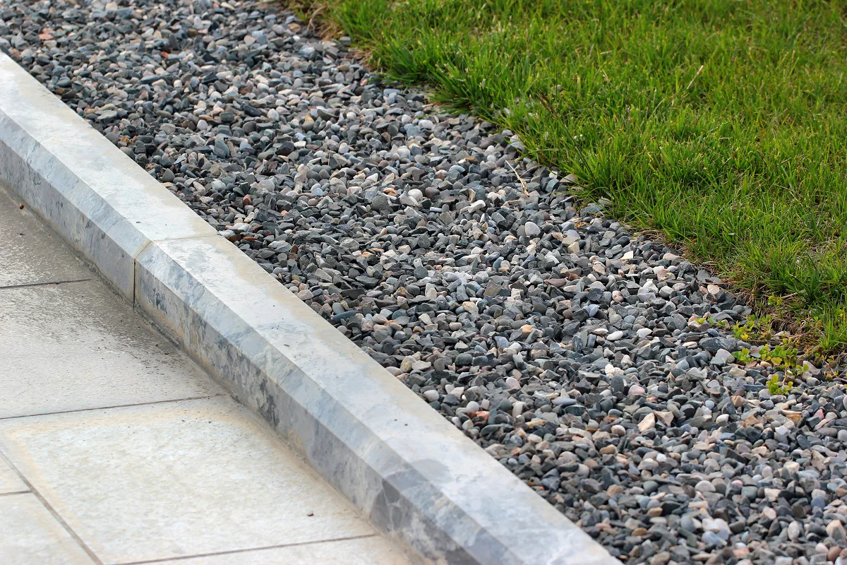 14-20mm Silver Grey Granite Chippings - Image 2