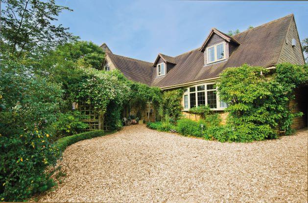 10-20mm Cotswold Stone Chippings - Image 3