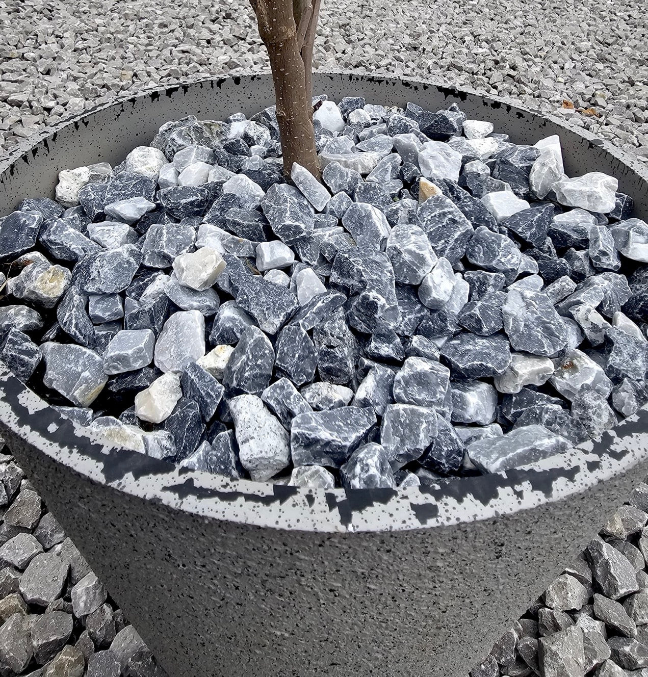20mm Polar Black Ice Chippings - Image 2