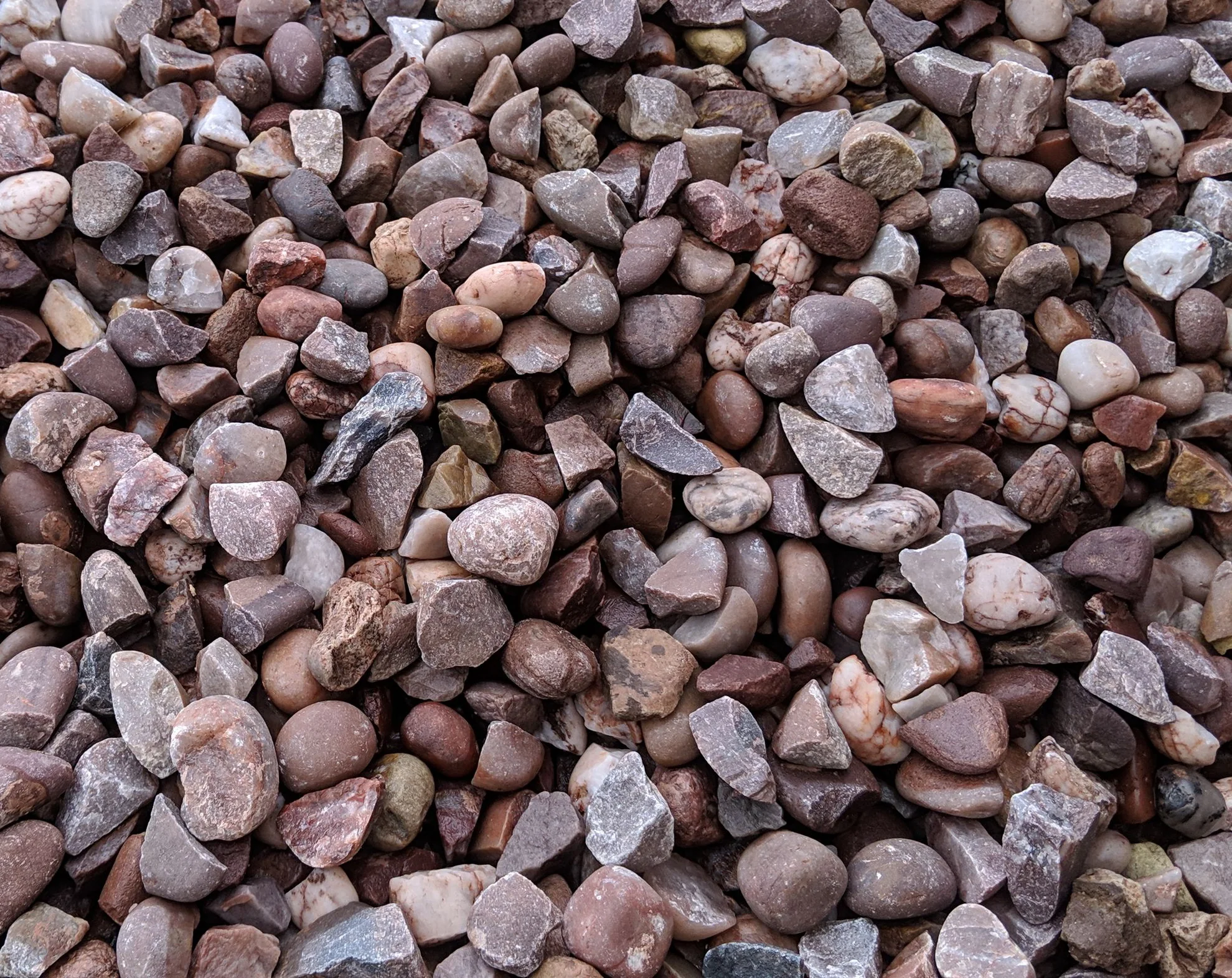 20mm Staffordshire Pink Gravel - Image 5