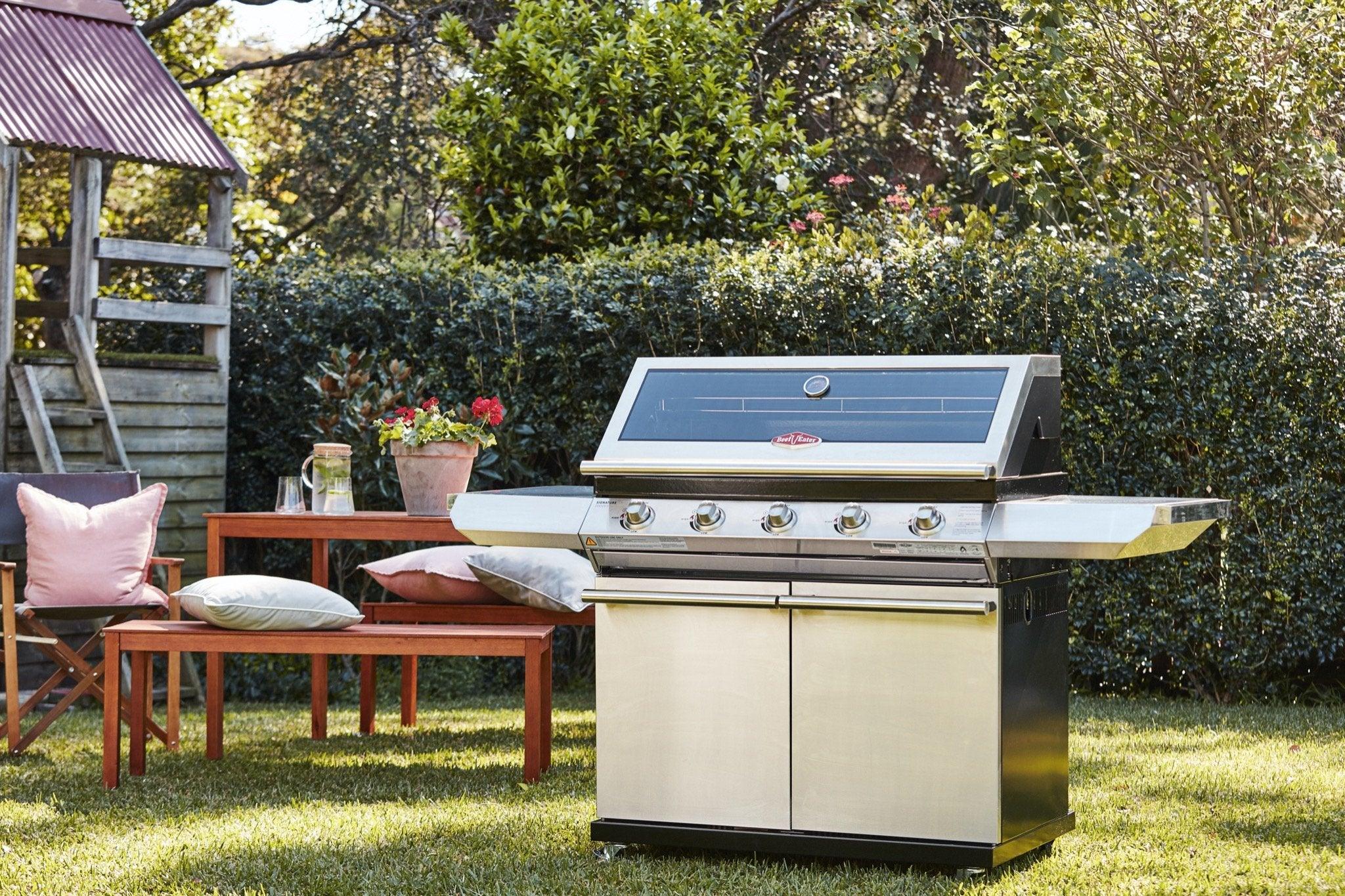 BeefEater 1200S Series 4 Burner BBQ & Trolley - Image 4